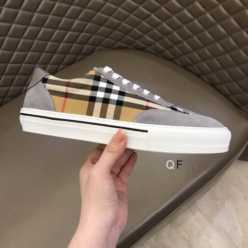 Burberry sz38-45 F02227